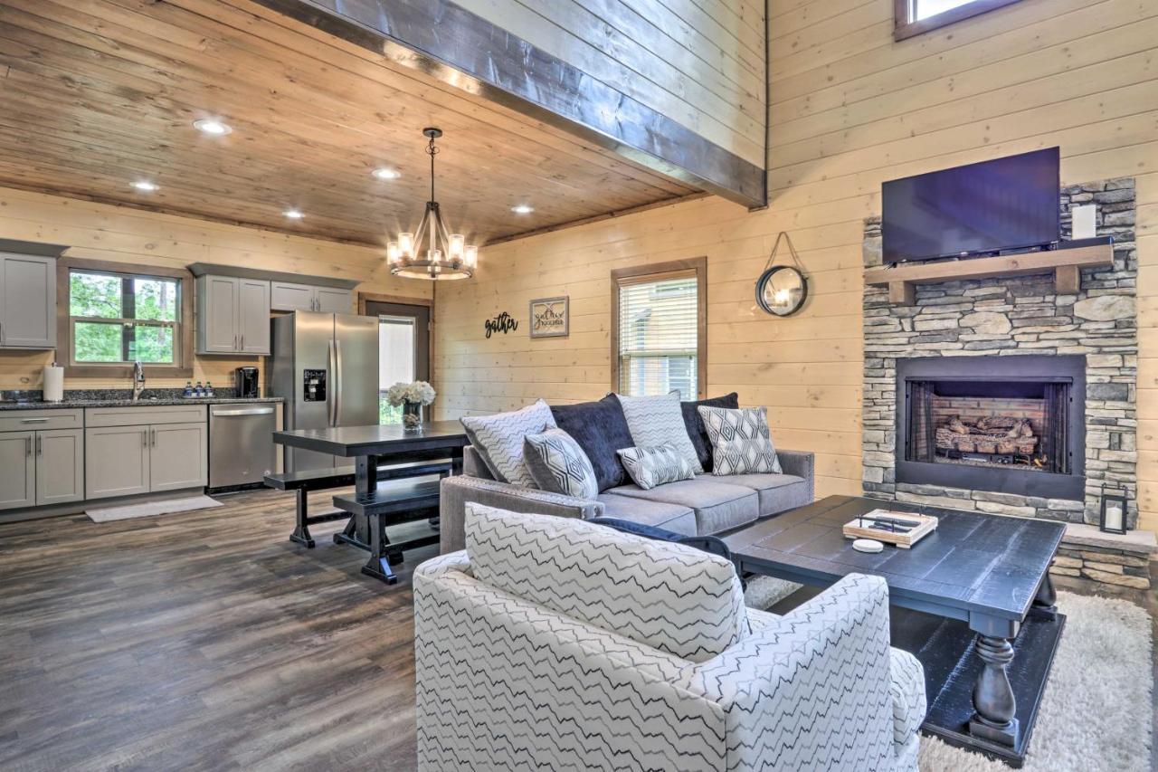 Smoky Cove Retreat With Private Hot Tub And Deck! Villa Sevierville Exterior photo