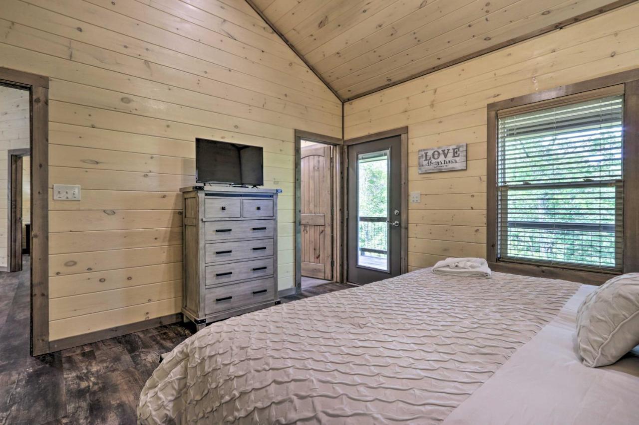 Smoky Cove Retreat With Private Hot Tub And Deck! Villa Sevierville Exterior photo